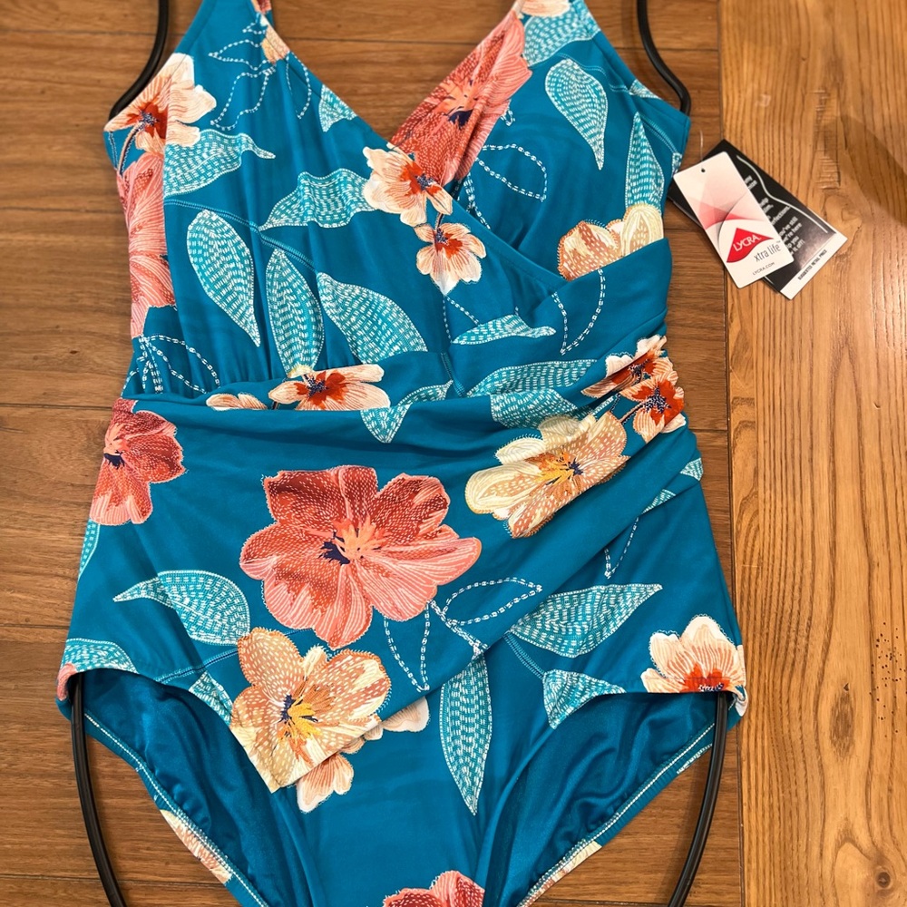 Maxine One Piece Floral Swimsuit Size 14 Instant Minimizer (Lycra)
